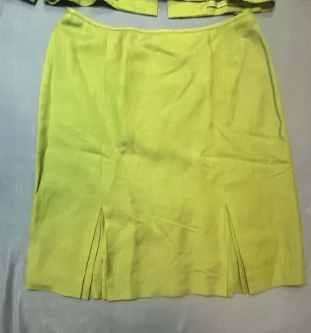 Le Suit Petite Women's 10P Lime Green Linen Blend Blazer and Skirt Suit Set - Picture 9 of 16